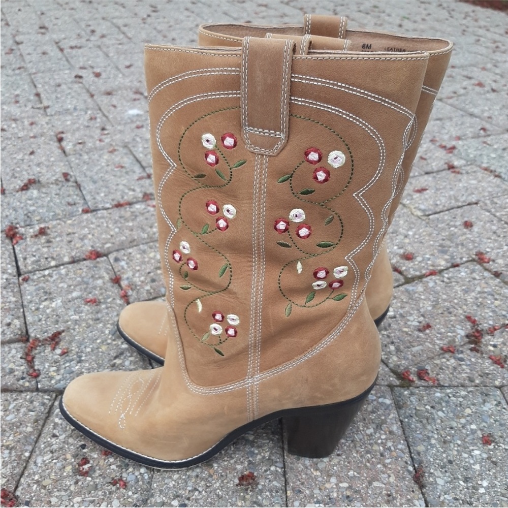 Embroidered Tan Western Boots